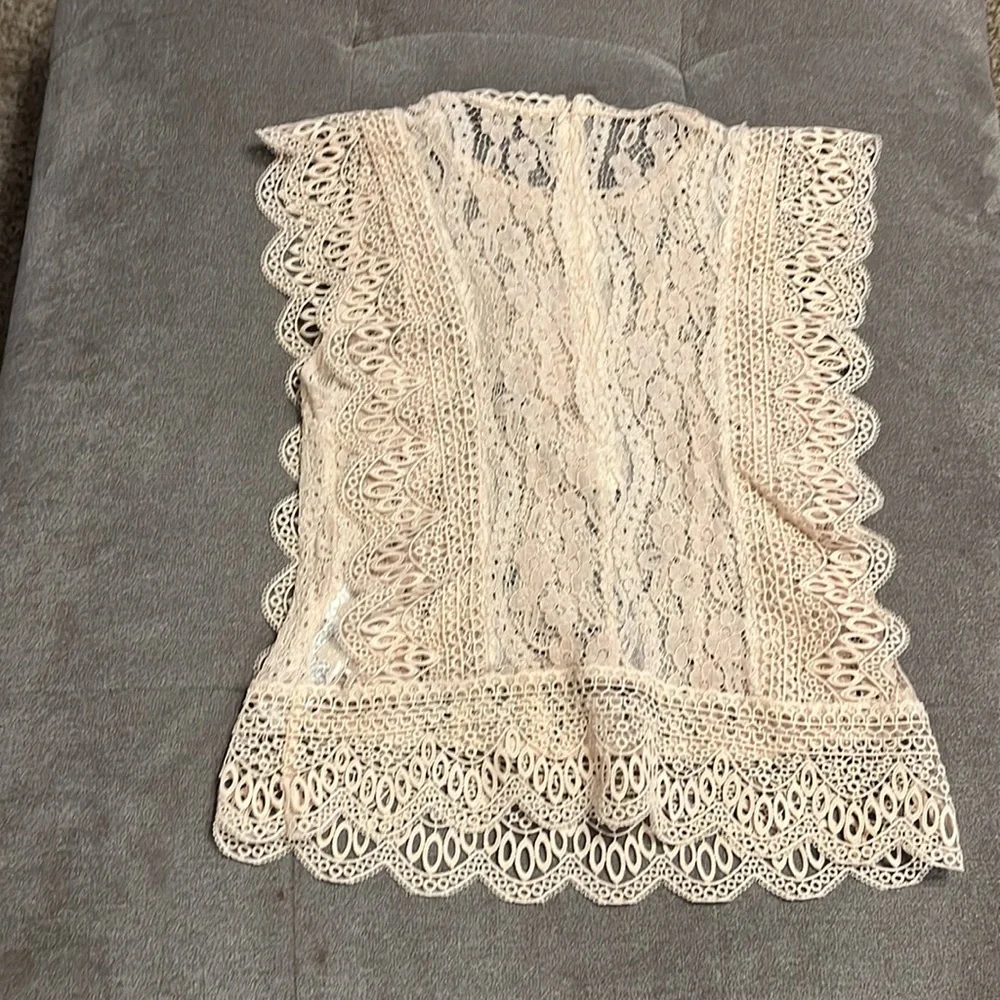 Zara Lace Blouse - Picture 3 of 3